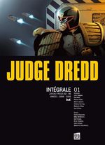 couverture, jaquette Judge Dredd Intégrale (2011 - 2013) 1