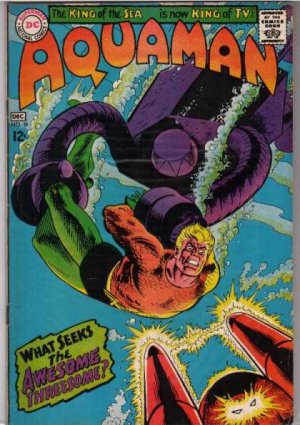 Aquaman 36 - What Seeks The Awesome Threesome?